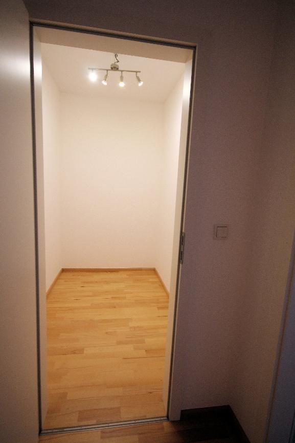 Foto 19 von 46 — Kfz-Stellplatz (Tiefgarage), Eigentumswohnung (3 bis 4 Zimmer)