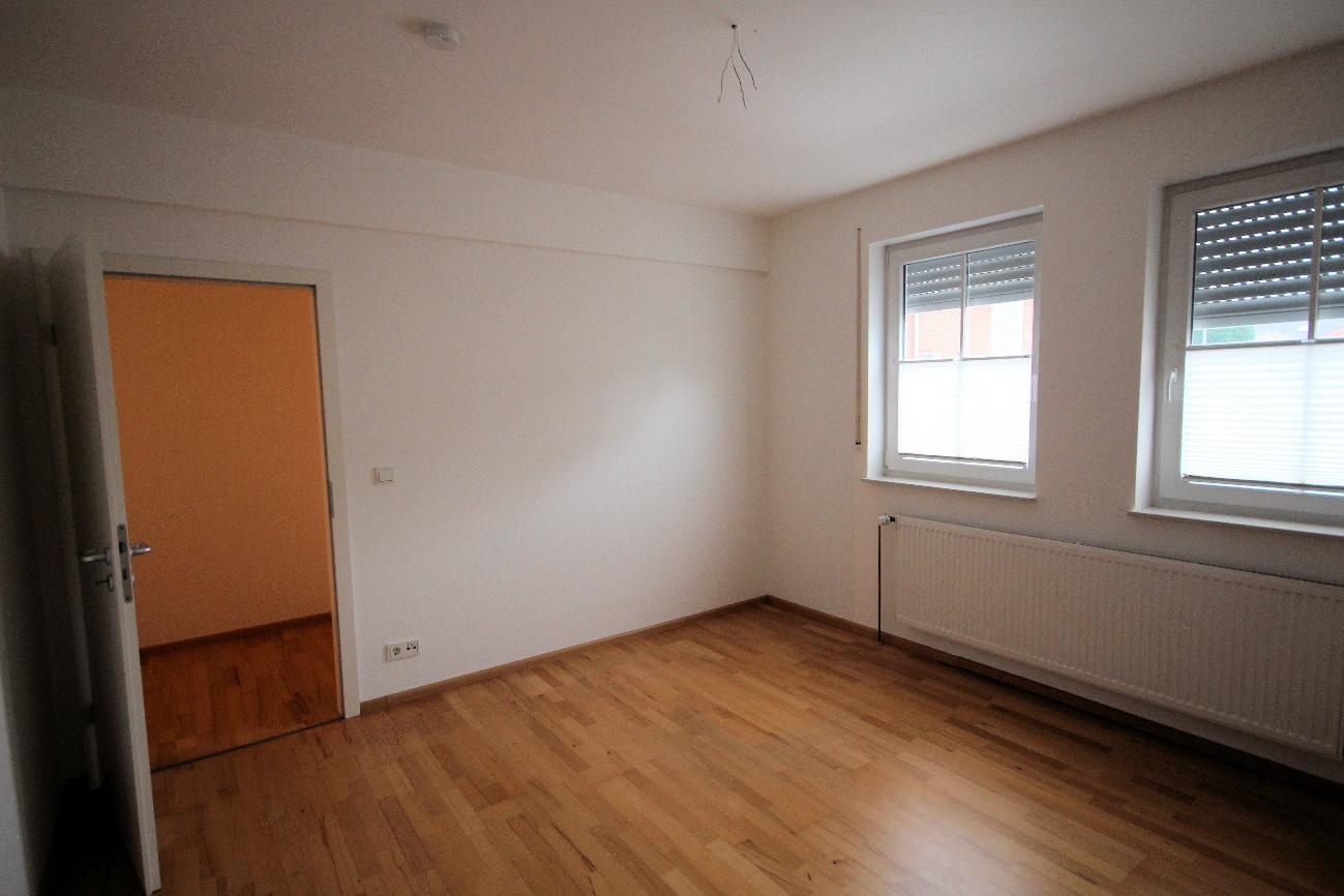 Foto 37 von 46 — Kfz-Stellplatz (Tiefgarage), Eigentumswohnung (3 bis 4 Zimmer)