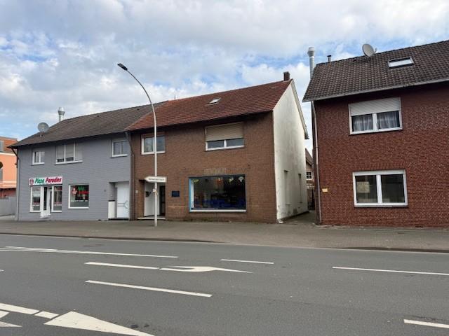Foto 1 von 24 — Wohn-/Geschäftshaus