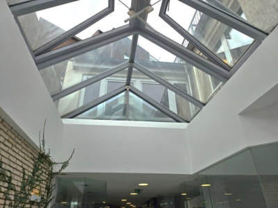Foto 14 von 29 — Gewerbeeinheit (z.B. Laden, Büro)
