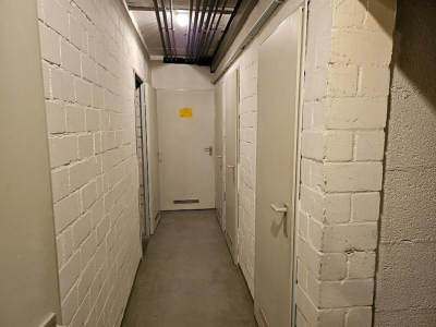 Foto 18 von 29 — Gewerbeeinheit (z.B. Laden, Büro)
