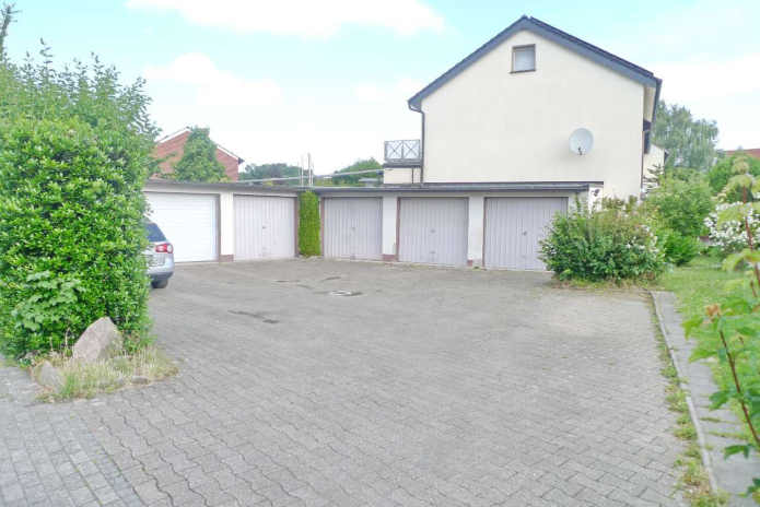 Foto 30 von 45 — Garage, Reihenhaus