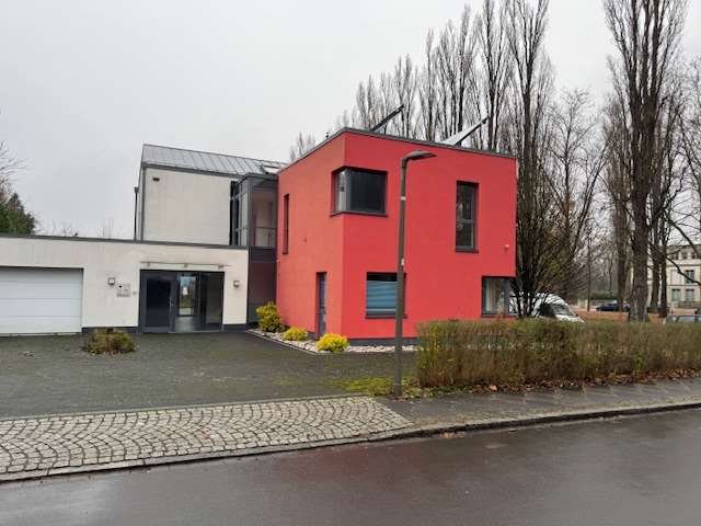 Foto 3 von 6 — Garage, Einfamilienhaus