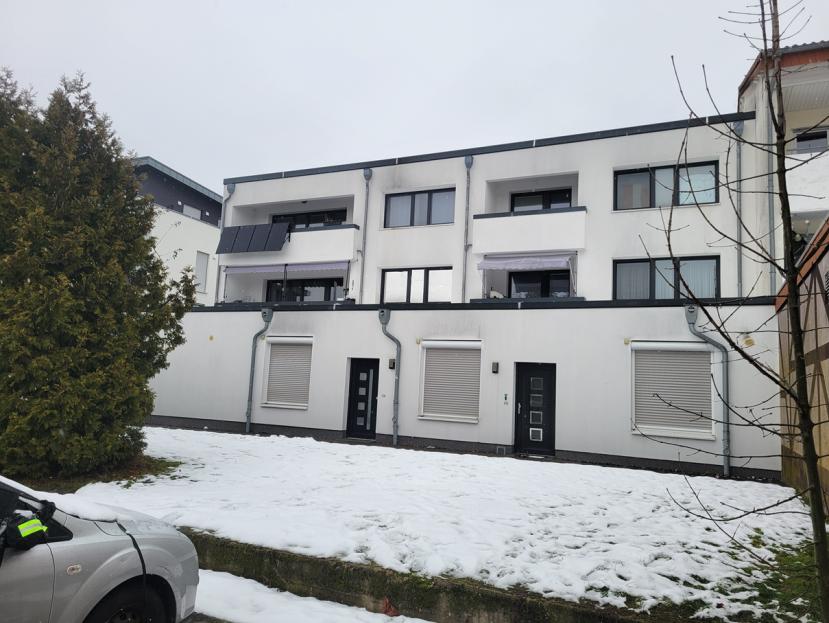 Foto 9 von 10 — Kfz-Stellplatz, Eigentumswohnung (3 bis 4 Zimmer)