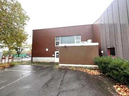 Foto 15 von 26 — gewerblich genutztes Grundstück, Kfz-Stellplatz, Gewerbeeinheit (z.B. Laden, Büro)