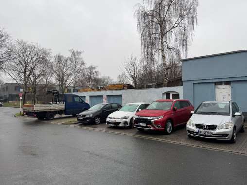 Foto 6 von 9 — unbebautes Grundstück, Garage, Gewerbeeinheit (z.B. Laden, Büro), Mehrfamilienhaus