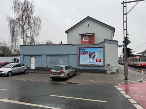 Foto 5 von 9 — unbebautes Grundstück, Garage, Gewerbeeinheit (z.B. Laden, Büro), Mehrfamilienhaus