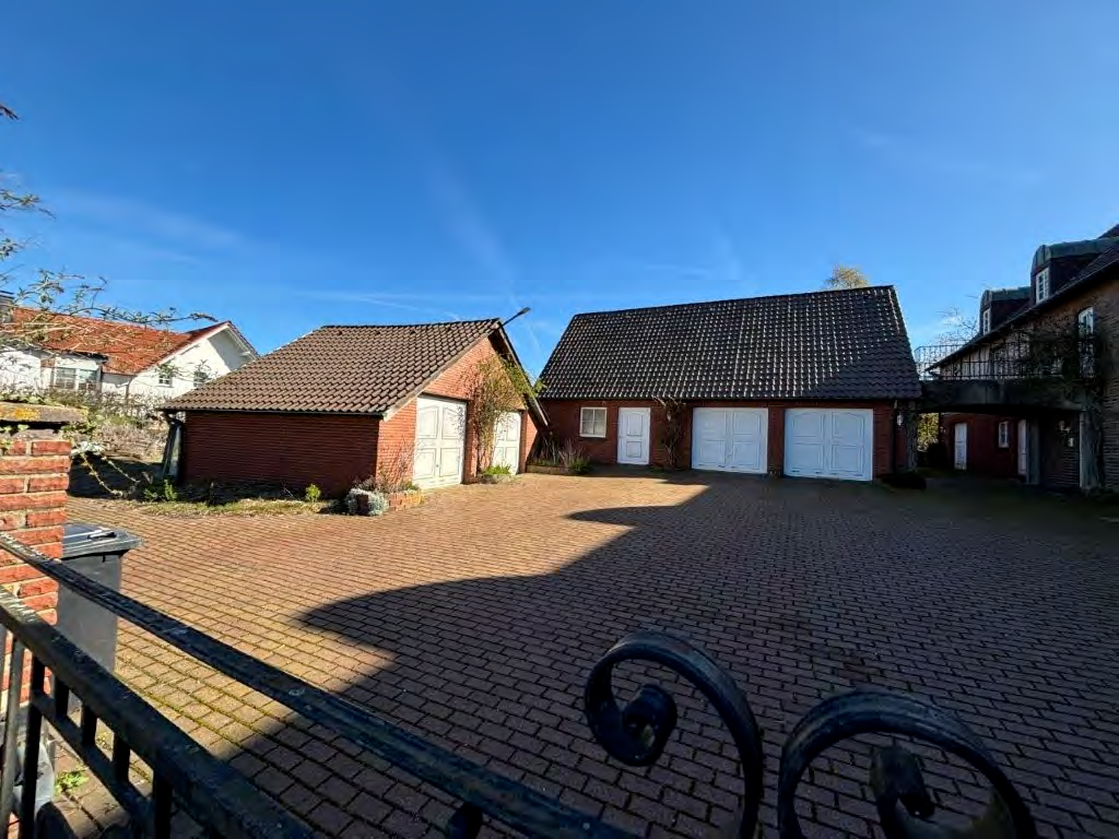 Foto 14 von 19 — Zweifamilienhaus