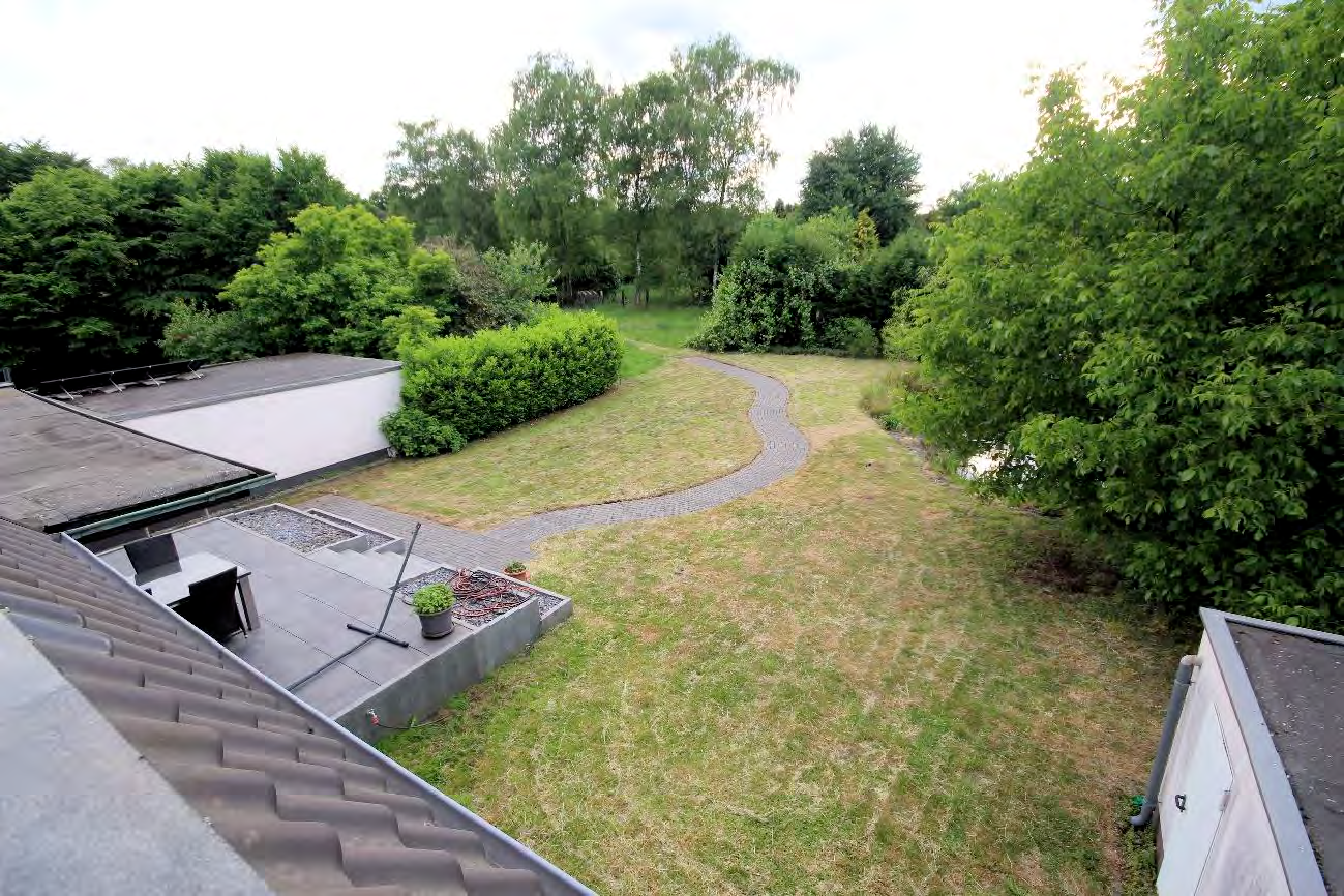 Foto 10 von 56 — Zweifamilienhaus