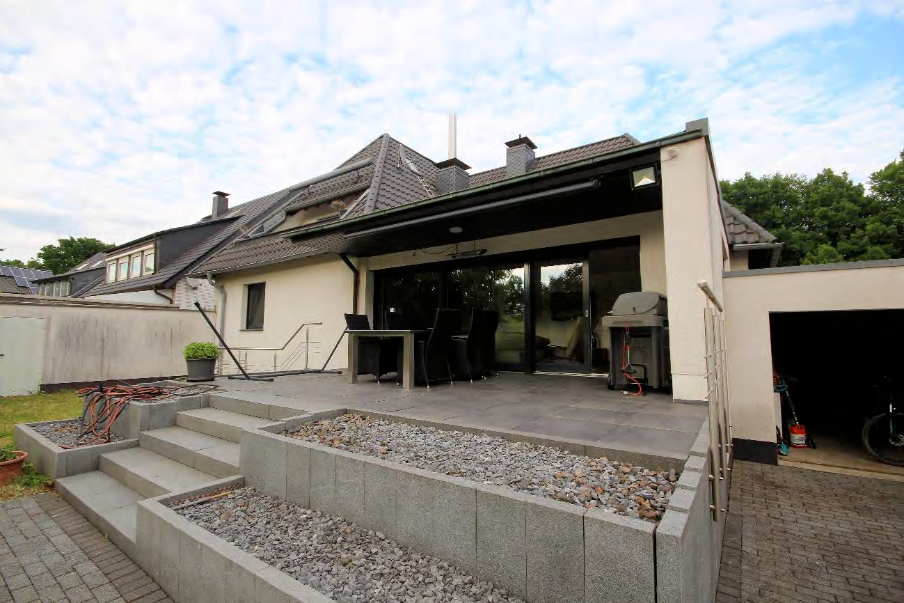 Foto 7 von 56 — Zweifamilienhaus