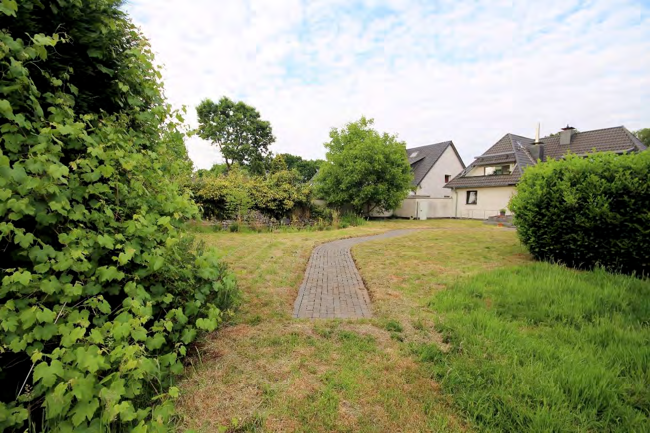 Foto 13 von 56 — Zweifamilienhaus