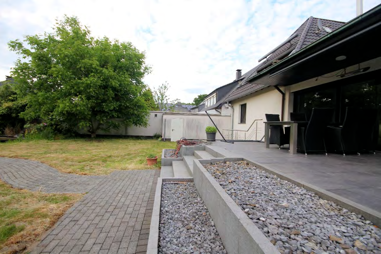 Foto 8 von 56 — Zweifamilienhaus