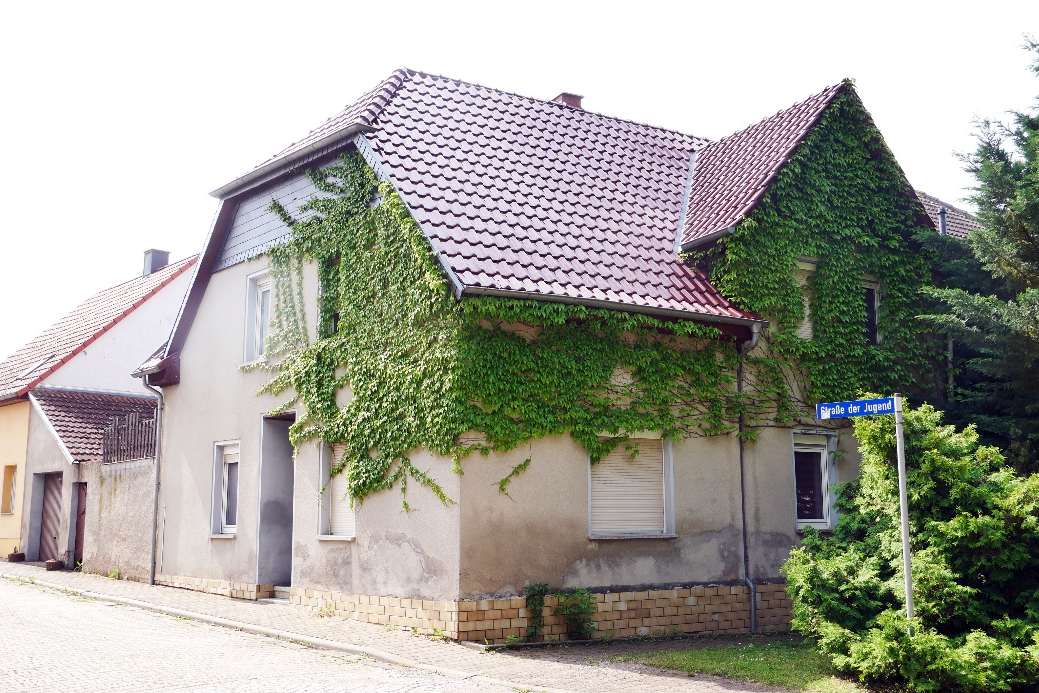 Foto 9 von 12 — Einfamilienhaus, mit Anbau