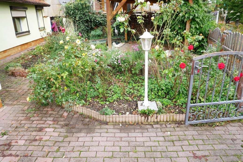 Foto 8 von 8 — Einfamilienhaus, Nebengebäude