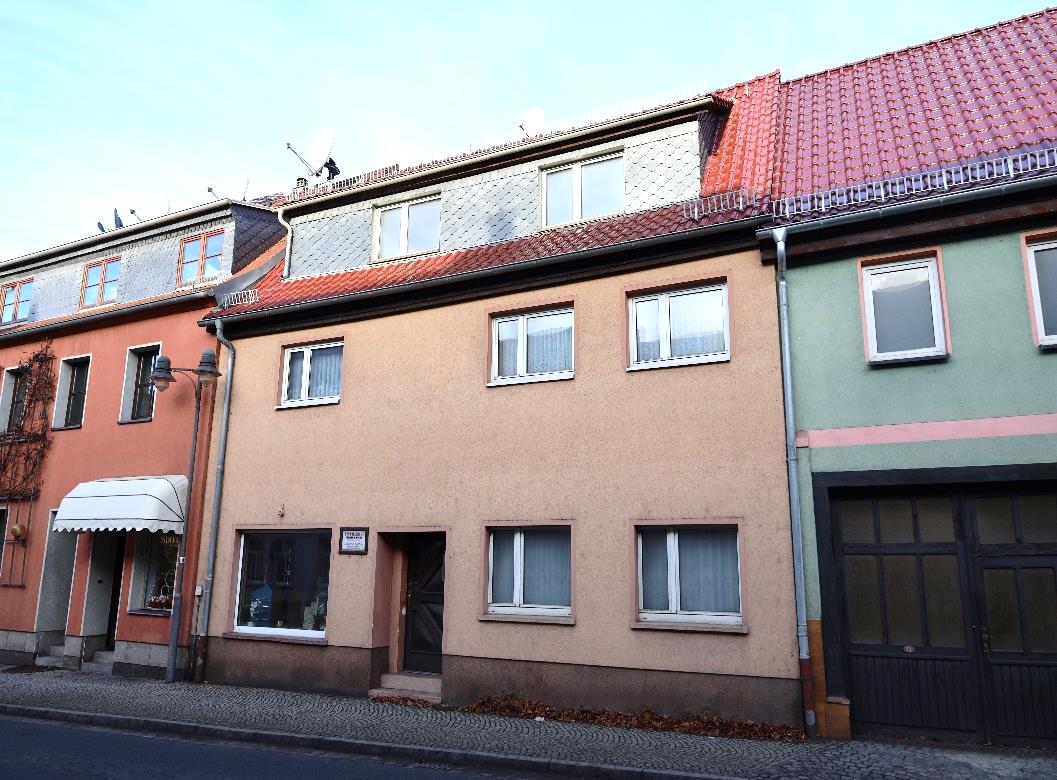 Foto 1 von 2 — Wohn-/Geschäftshaus
