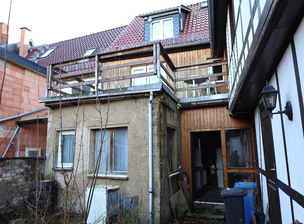 Foto 2 von 2 — Wohn-/Geschäftshaus