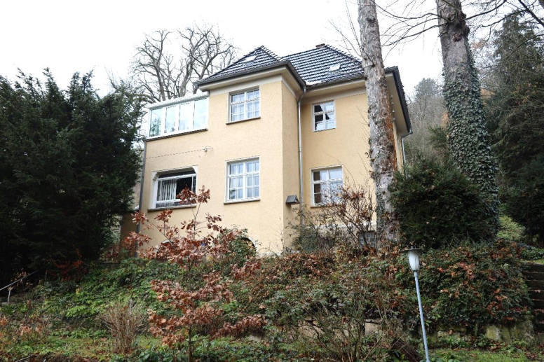 Foto 1 von 2 — Einfamilienhaus