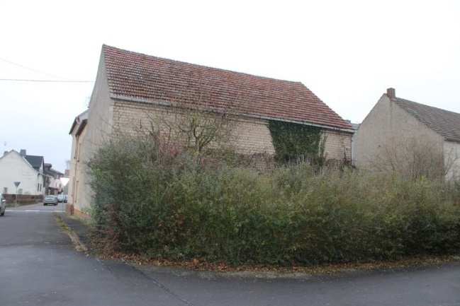 Foto 3 von 18 — Einfamilienhaus, Kfz-Stellplatz