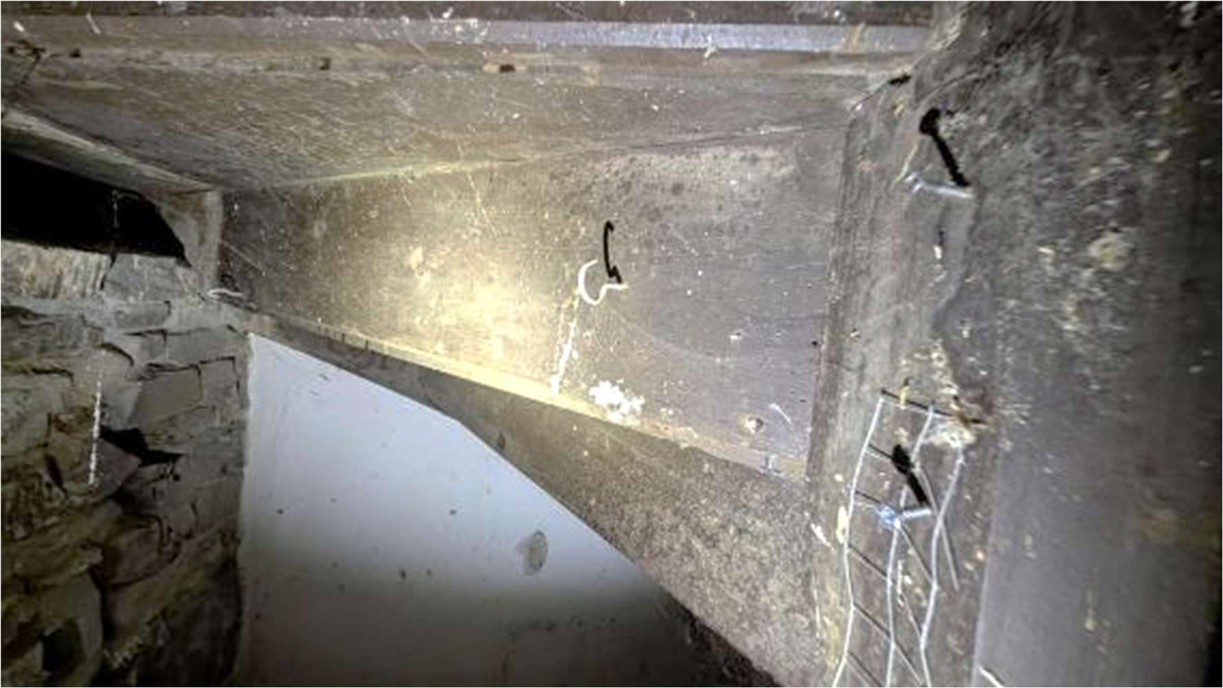 Foto 14 von 29 — Wohn-/Geschäftshaus