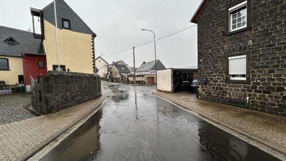 Foto 2 von 19 — Wohn-/Geschäftshaus