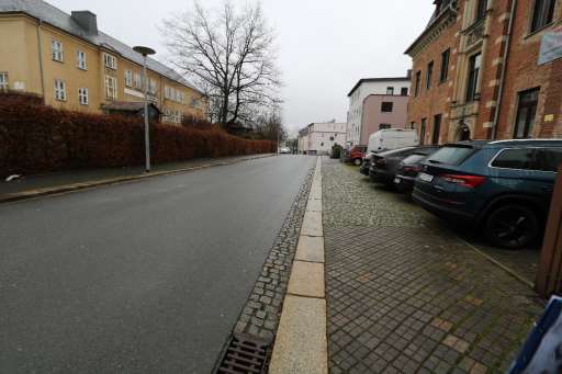 Foto 3 von 7 — Wohn-/Geschäftshaus