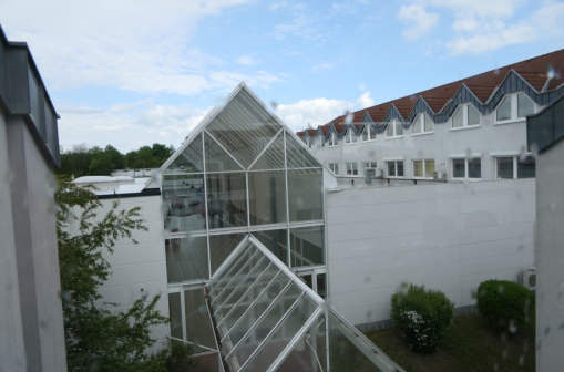 Foto 2 von 24 — Gewerbeeinheit (z.B. Laden, Büro)
