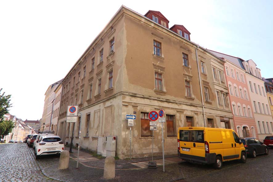 Foto 1 von 3 — Wohn-/Geschäftshaus