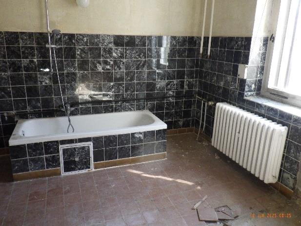 Foto 7 von 34 — Wohn-/Geschäftshaus