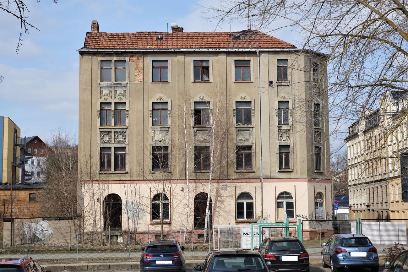 Foto 3 von 14 — Mehrfamilienhaus