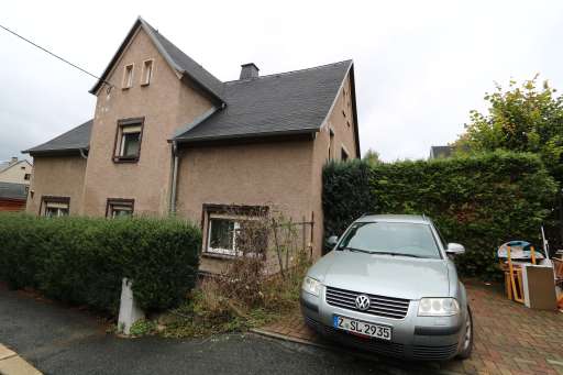 Foto 1 von 6 — Zweifamilienhaus