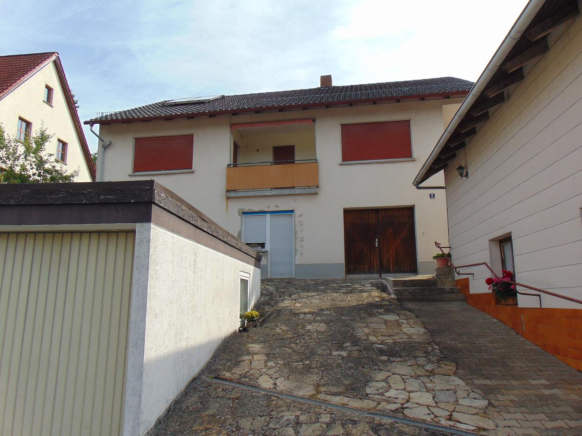 Foto 8 von 19 — Zweifamilienhaus, Garage, Sonstiges