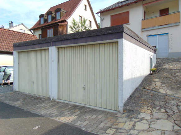 Foto 10 von 19 — Zweifamilienhaus, Garage, Sonstiges