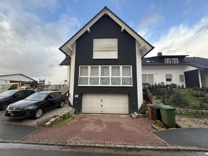 Foto 1 von 7 — Zweifamilienhaus