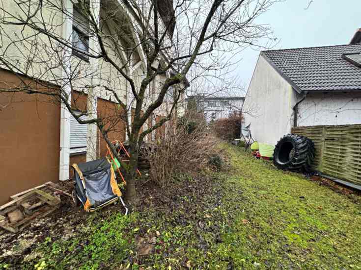 Foto 9 von 38 — Zweifamilienhaus, Zweifamilienhaus mit Doppelgarage und Gewerbeeinheit