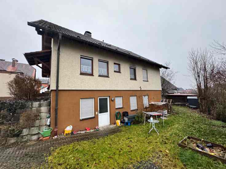Foto 14 von 38 — Zweifamilienhaus, Zweifamilienhaus mit Doppelgarage und Gewerbeeinheit