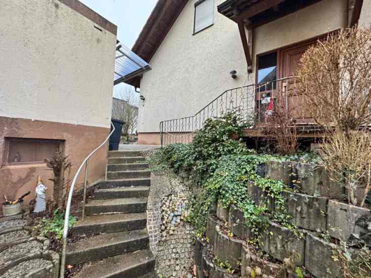 Foto 18 von 38 — Zweifamilienhaus, Zweifamilienhaus mit Doppelgarage und Gewerbeeinheit