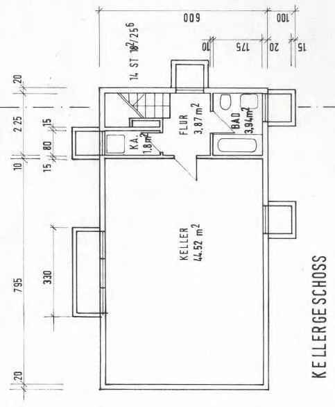 Foto 16 von 18 — Einfamilienhaus, Garage