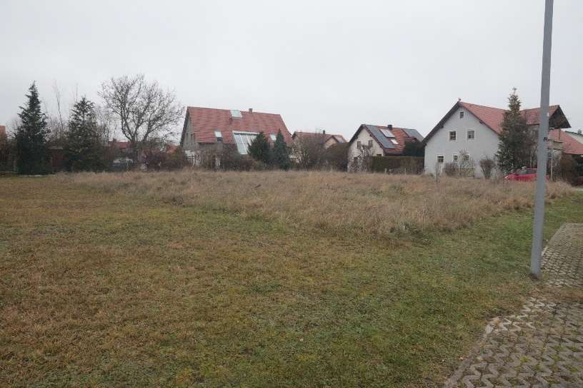 Foto 1 von 7 — unbebautes Grundstück, Baugrundstück