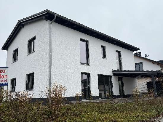 Foto 20 von 28 — Einfamilienhaus, Garage