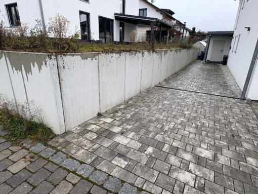Foto 12 von 28 — Einfamilienhaus, Garage