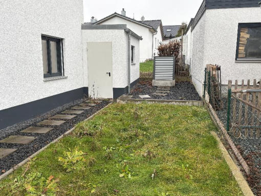Foto 10 von 28 — Einfamilienhaus, Garage