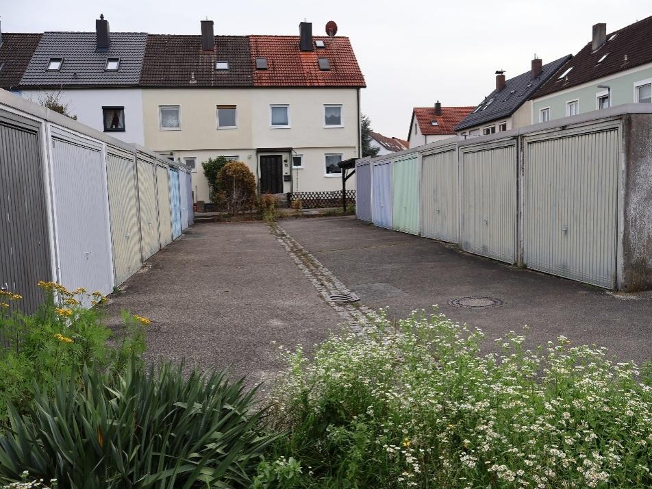 Foto 4 von 12 — Reihenhaus, Garage, Sonstiges, Sonstiges, Sonstiges, Sonstiges, Sonstiges