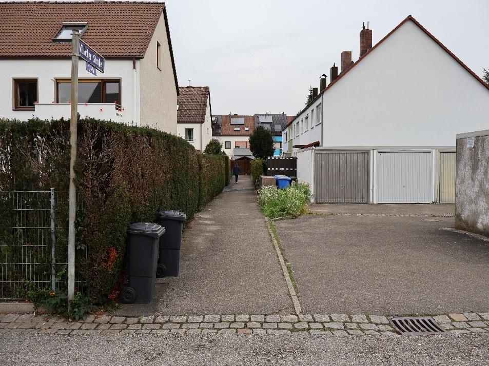 Foto 7 von 12 — Reihenhaus, Garage, Sonstiges, Sonstiges, Sonstiges, Sonstiges, Sonstiges