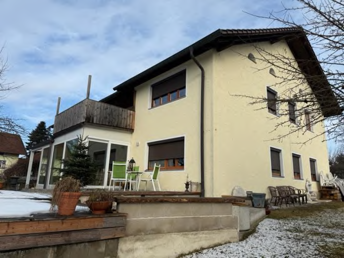 Foto 5 von 18 — Mehrfamilienhaus
