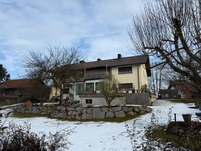 Foto 1 von 18 — Mehrfamilienhaus