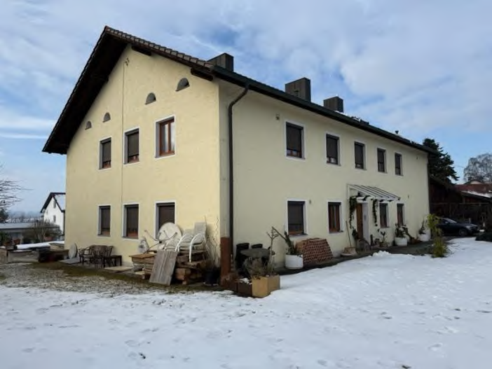 Foto 4 von 18 — Mehrfamilienhaus