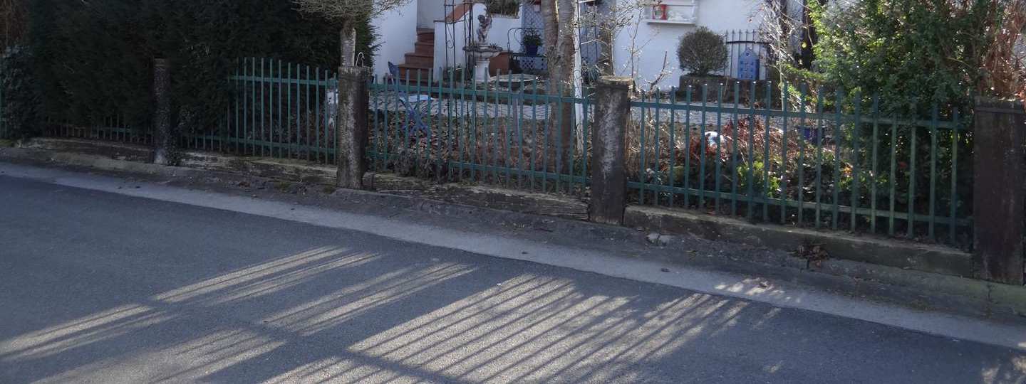 Foto 4 von 10 — Einfamilienhaus, Garage