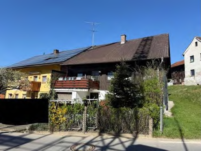 Foto 12 von 20 — Einfamilienhaus, Garage