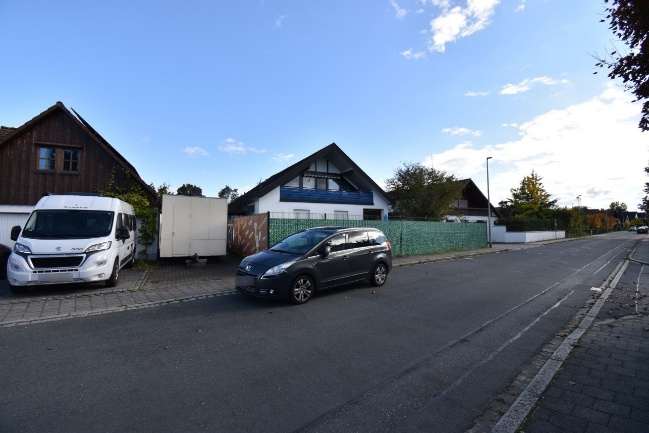 Foto 10 von 16 — Einfamilienhaus, Garage