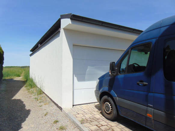 Foto 16 von 20 — Einfamilienhaus, Garage